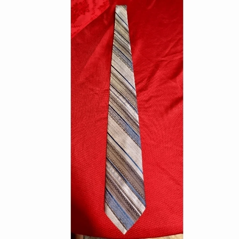 VINTAGE Youngs by damon men's tie